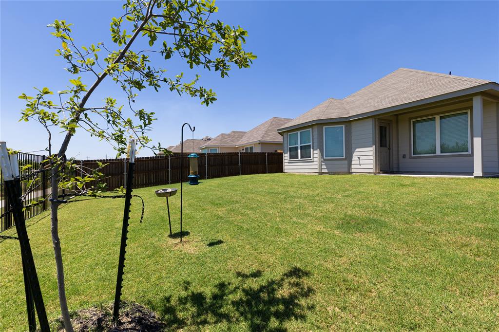 1137 Takeoff Avenue Property Photo 14