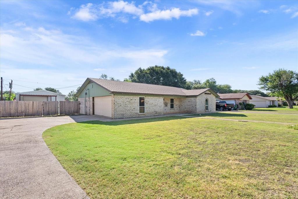 332 Bowie Lane Property Photo 5
