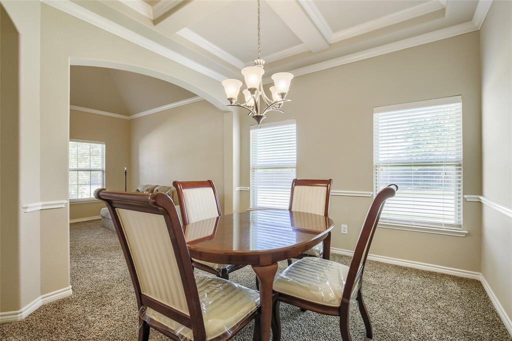 2400 Sabine Circle Property Photo 7