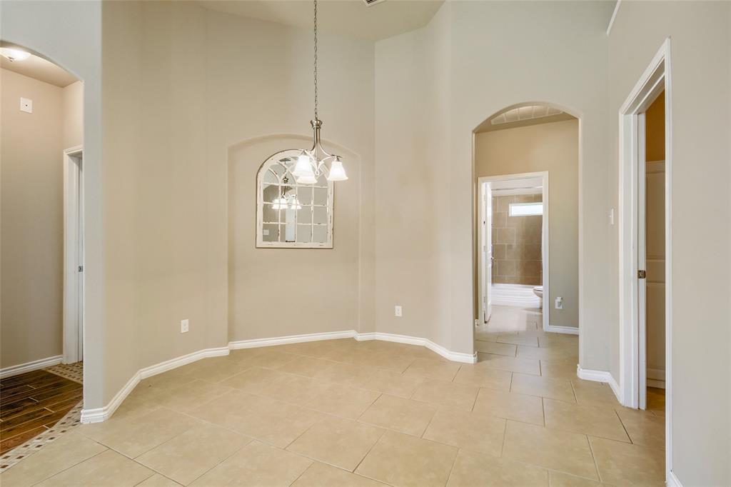2400 Sabine Circle Property Photo 11