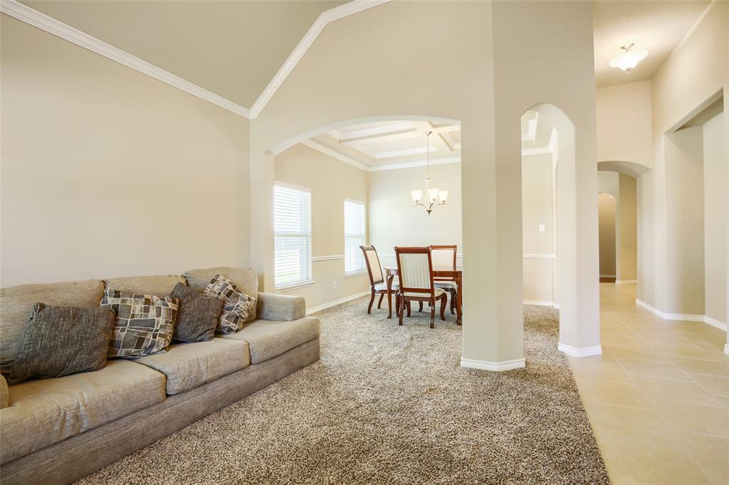 2400 Sabine Circle Property Photo 12