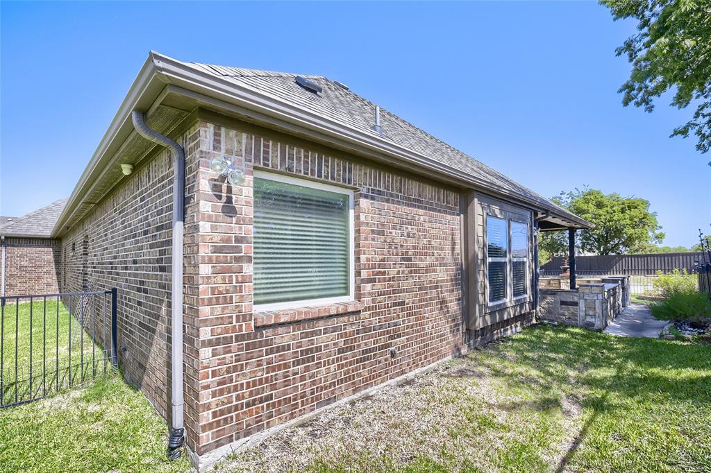 2400 Sabine Circle Property Photo 25