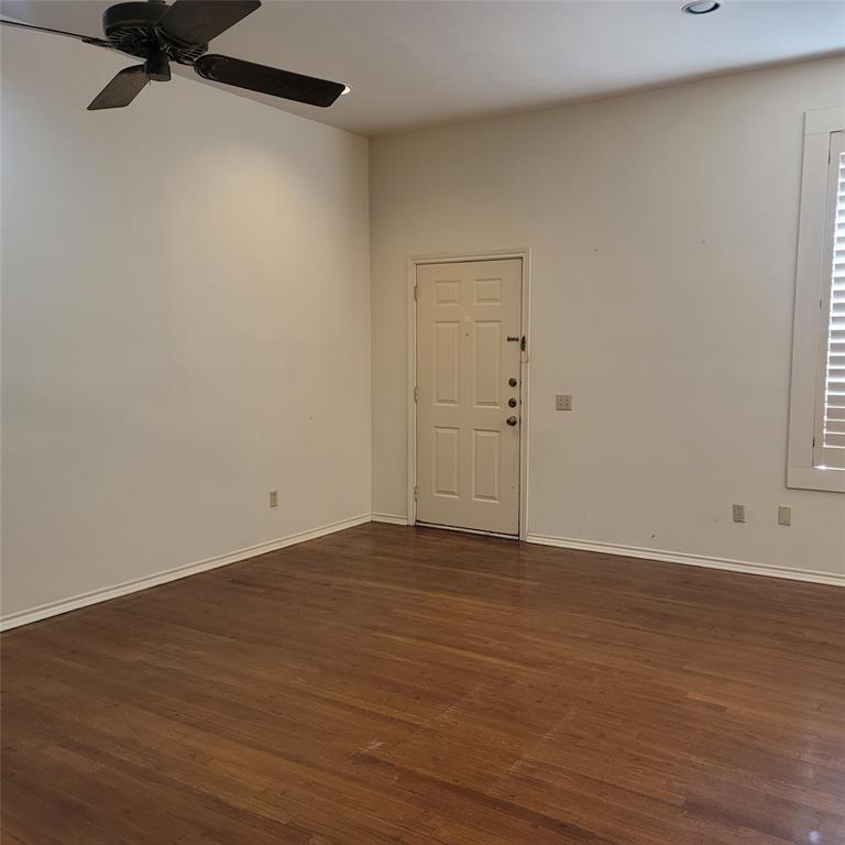 212 W Knox Street 2 Property Photo 6