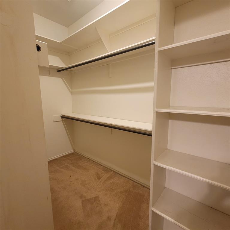 212 W Knox Street 2 Property Photo 8