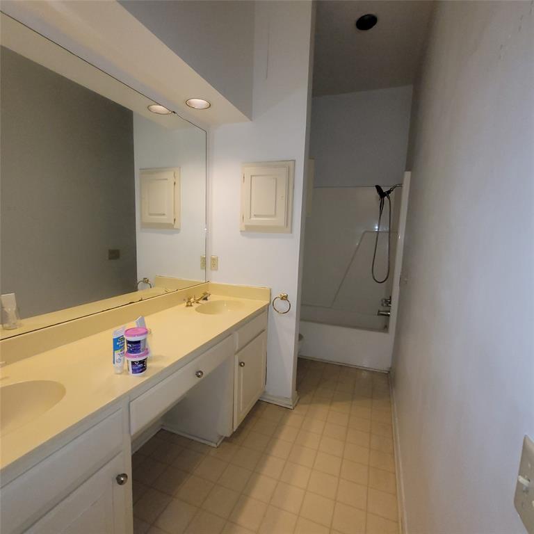 212 W Knox Street 2 Property Photo 11