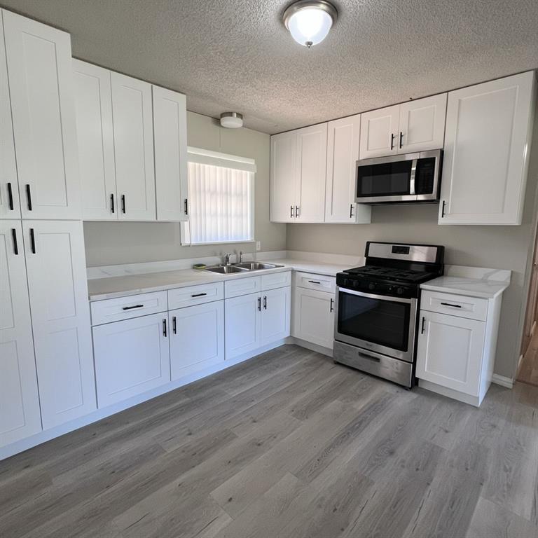 403 Montgomery Street Property Photo 4