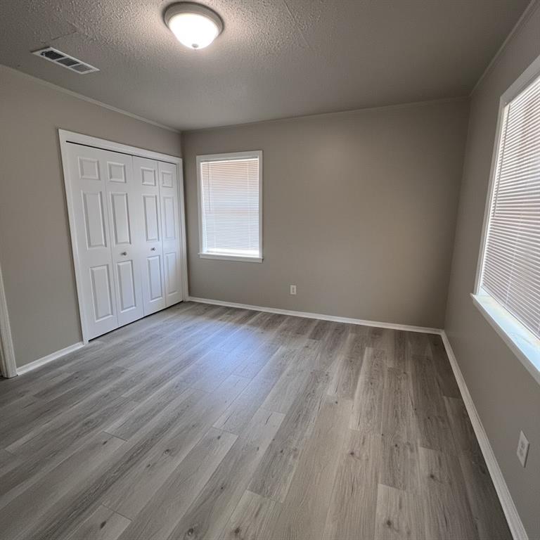 403 Montgomery Street Property Photo 6