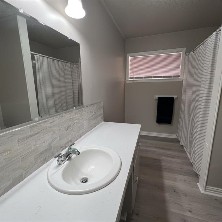 403 Montgomery Street Property Photo 11