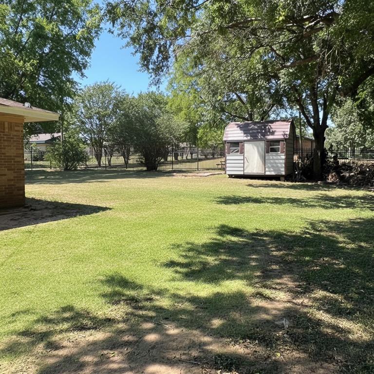 403 Montgomery Street Property Photo 14