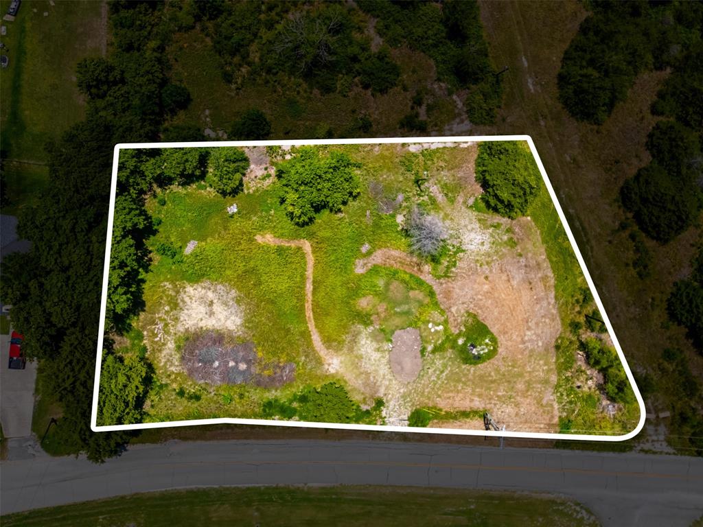 916 Mckenzie Road Property Photo 2