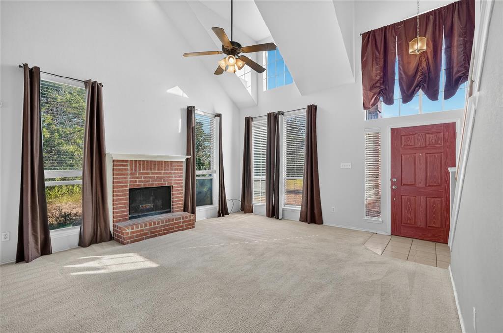 504 Hampton Court Property Photo 3