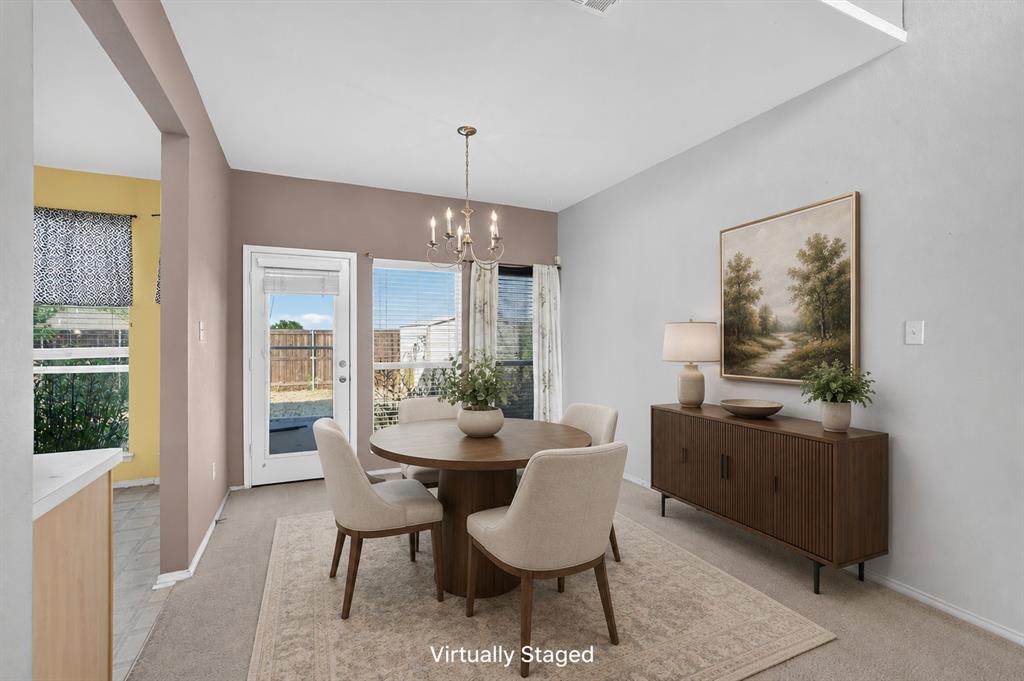 504 Hampton Court Property Photo 7