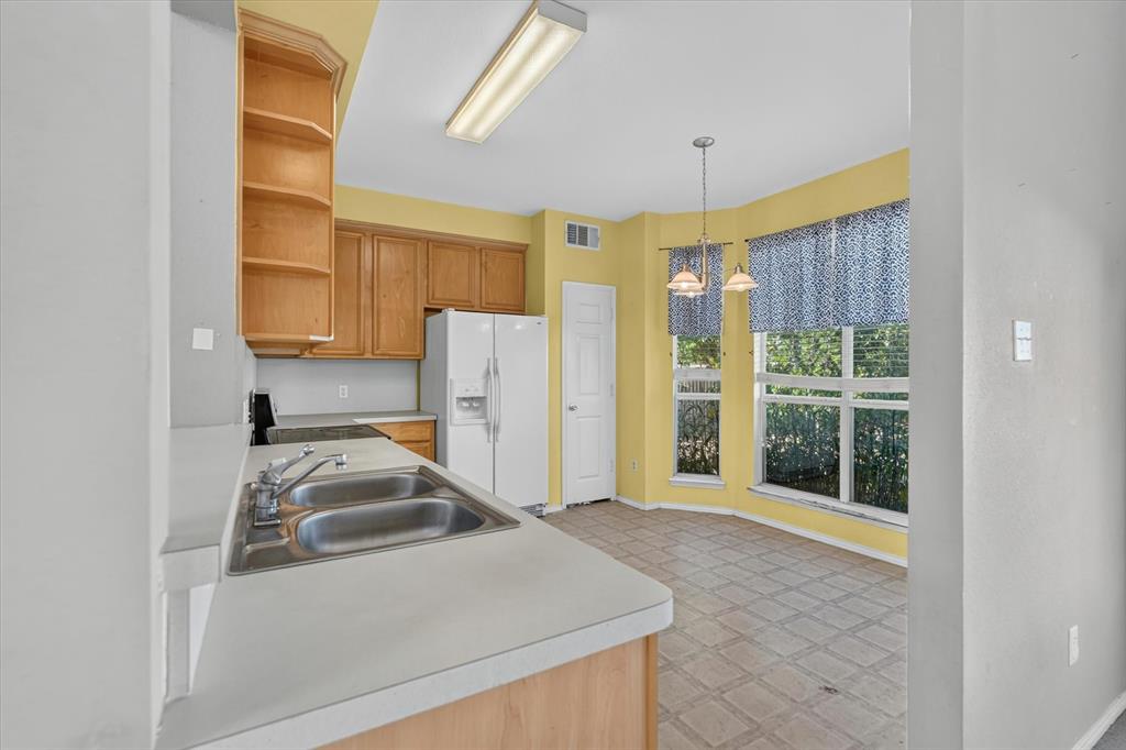 504 Hampton Court Property Photo 10