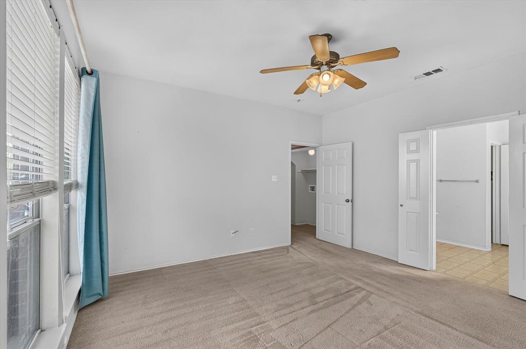 504 Hampton Court Property Photo 16