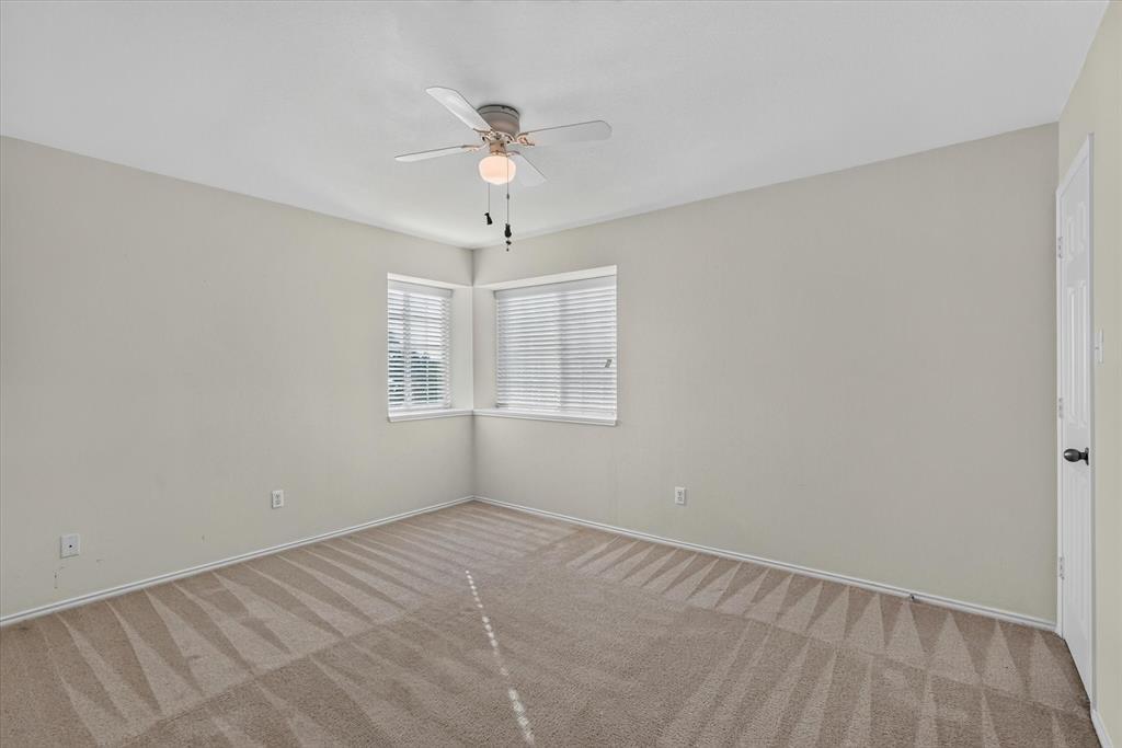 504 Hampton Court Property Photo 20