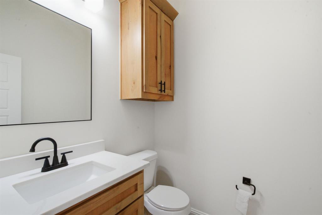 676 Jennings Lane Property Photo 11