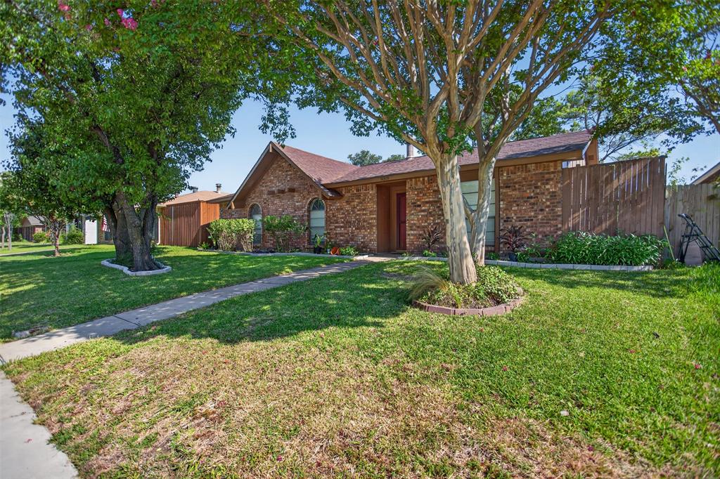 9009 Willowbrook Drive Property Photo 1