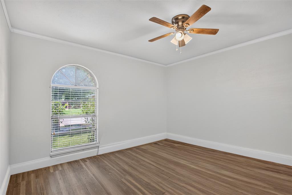 9009 Willowbrook Drive Property Photo 11