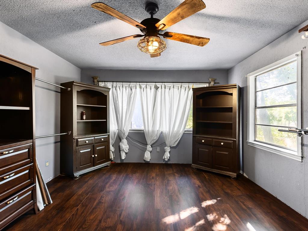 1829 W Lake Shore Drive Property Photo 11