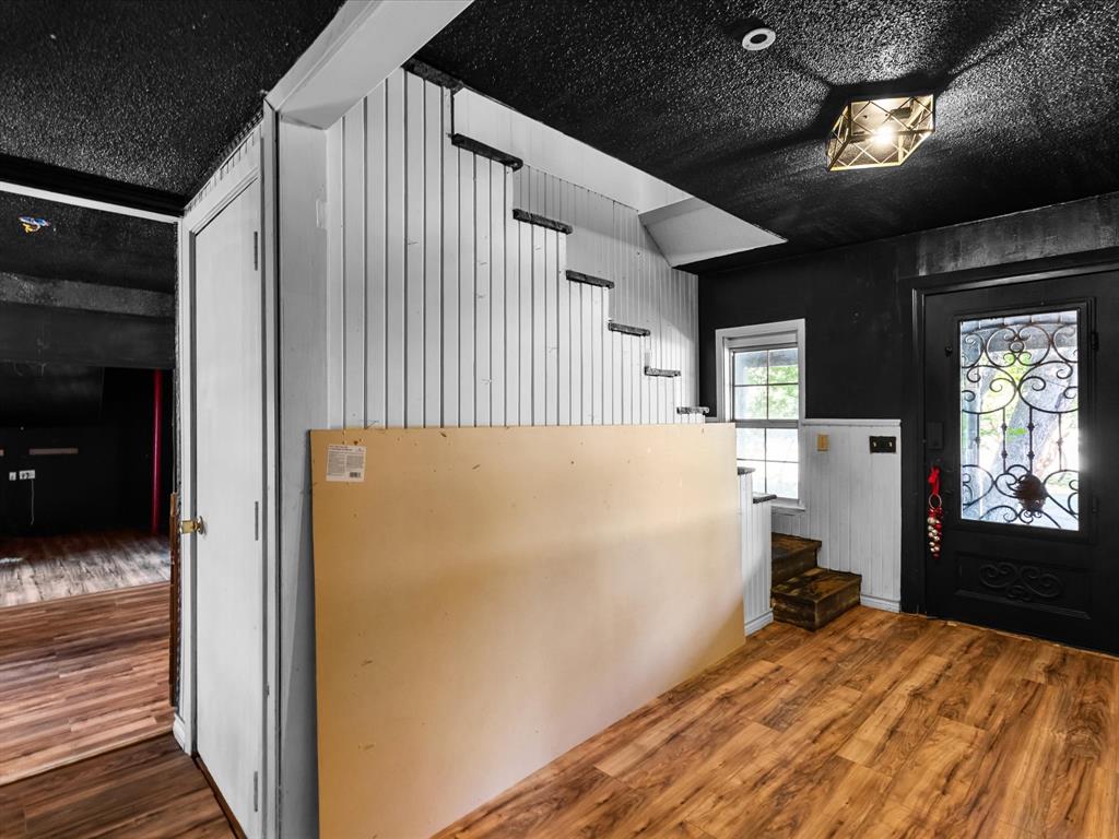 1829 W Lake Shore Drive Property Photo 16