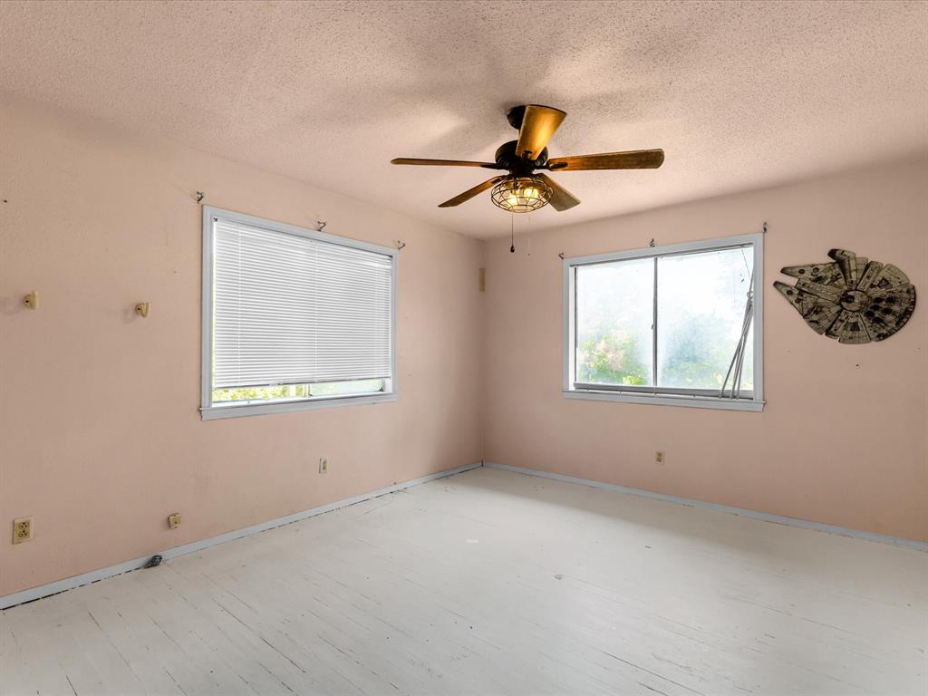 1829 W Lake Shore Drive Property Photo 17
