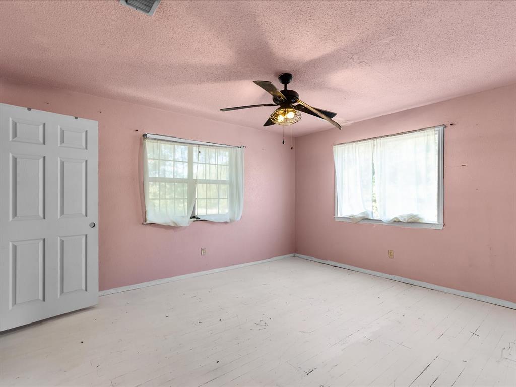 1829 W Lake Shore Drive Property Photo 18