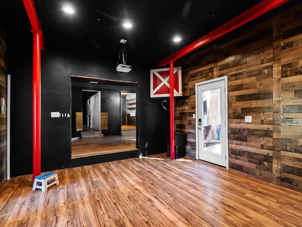 1829 W Lake Shore Drive Property Photo 20