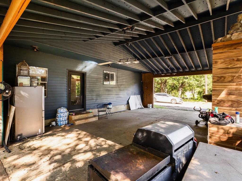 1829 W Lake Shore Drive Property Photo 24