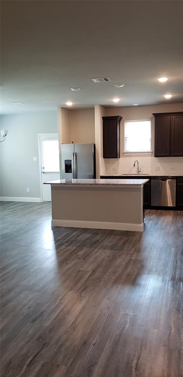 4925-4927 Sanger Circle Drive Property Photo 4