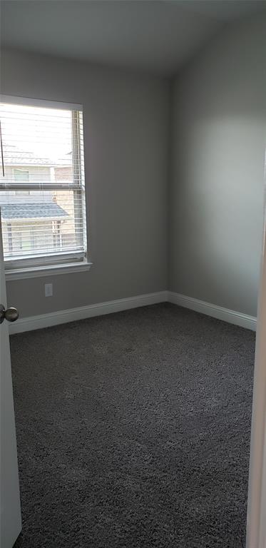 4925-4927 Sanger Circle Drive Property Photo 11