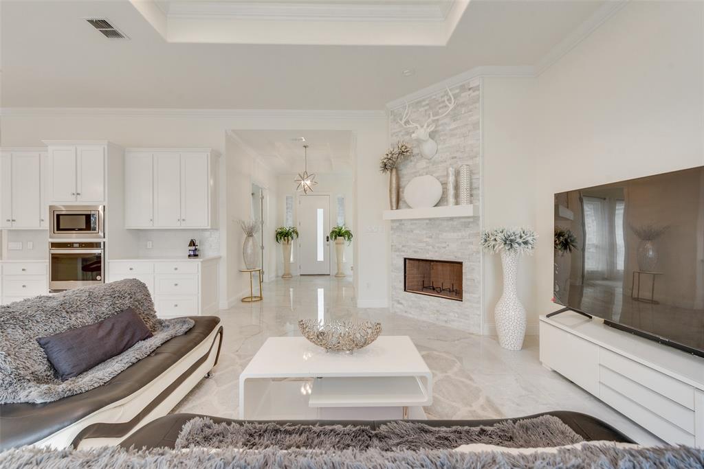 1424 Silent Springs Drive Property Photo 10