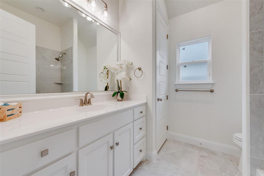 1424 Silent Springs Drive Property Photo 20