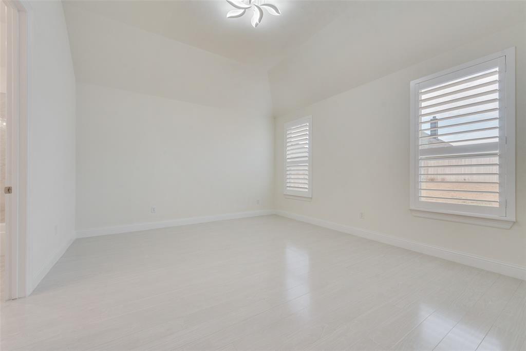 1424 Silent Springs Drive Property Photo 33