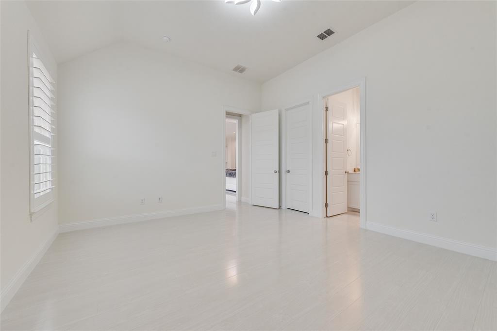 1424 Silent Springs Drive Property Photo 34