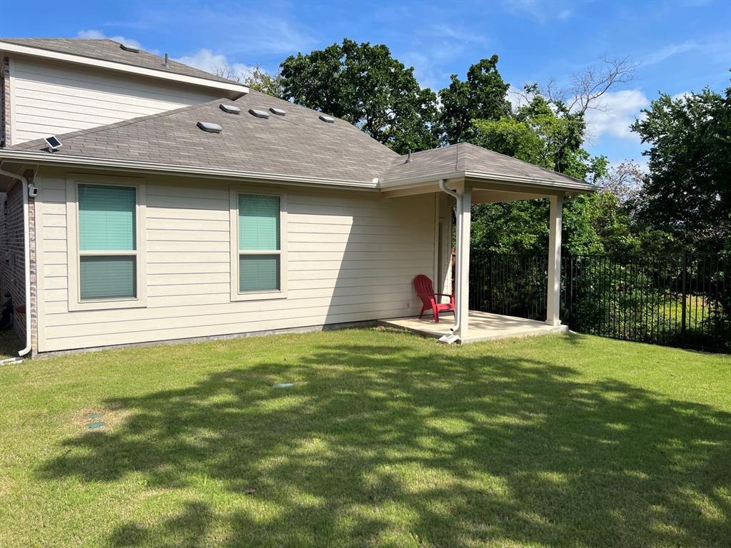 932 Crockett Street Property Photo 39