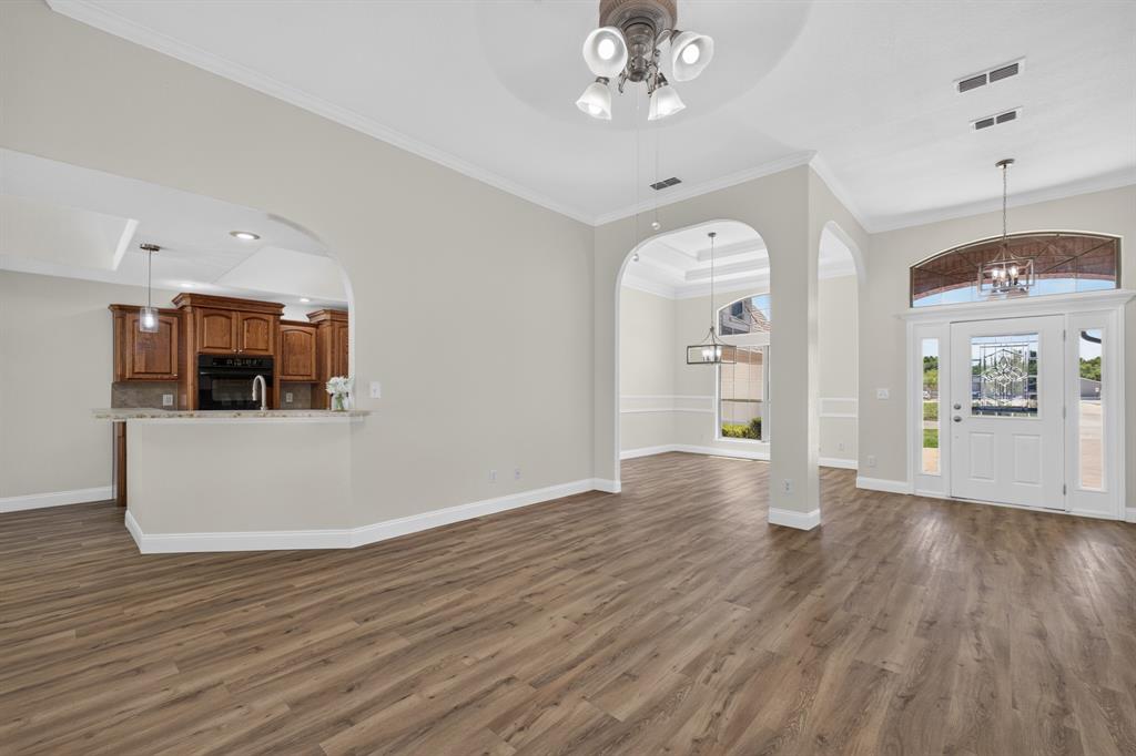 3518 Silver Oaks Drive Property Photo 9