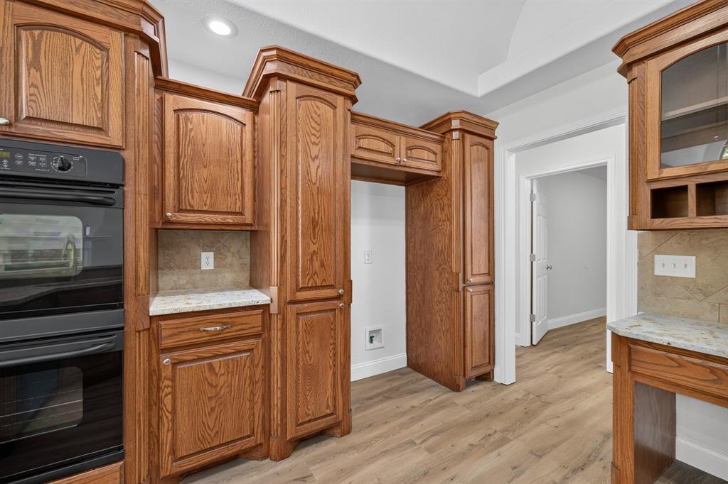 3518 Silver Oaks Drive Property Photo 15