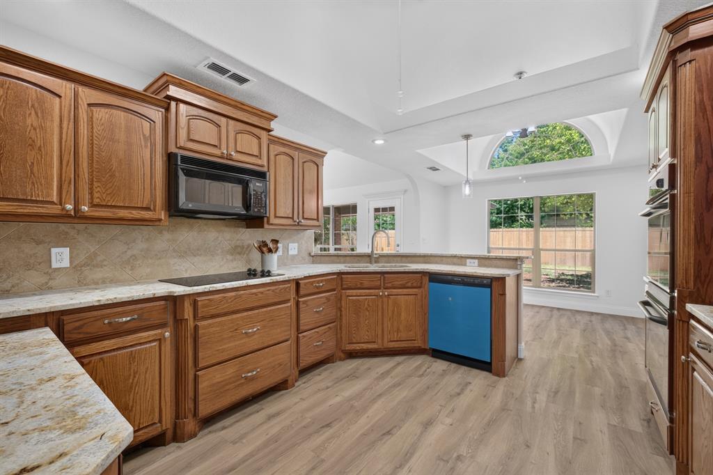 3518 Silver Oaks Drive Property Photo 16