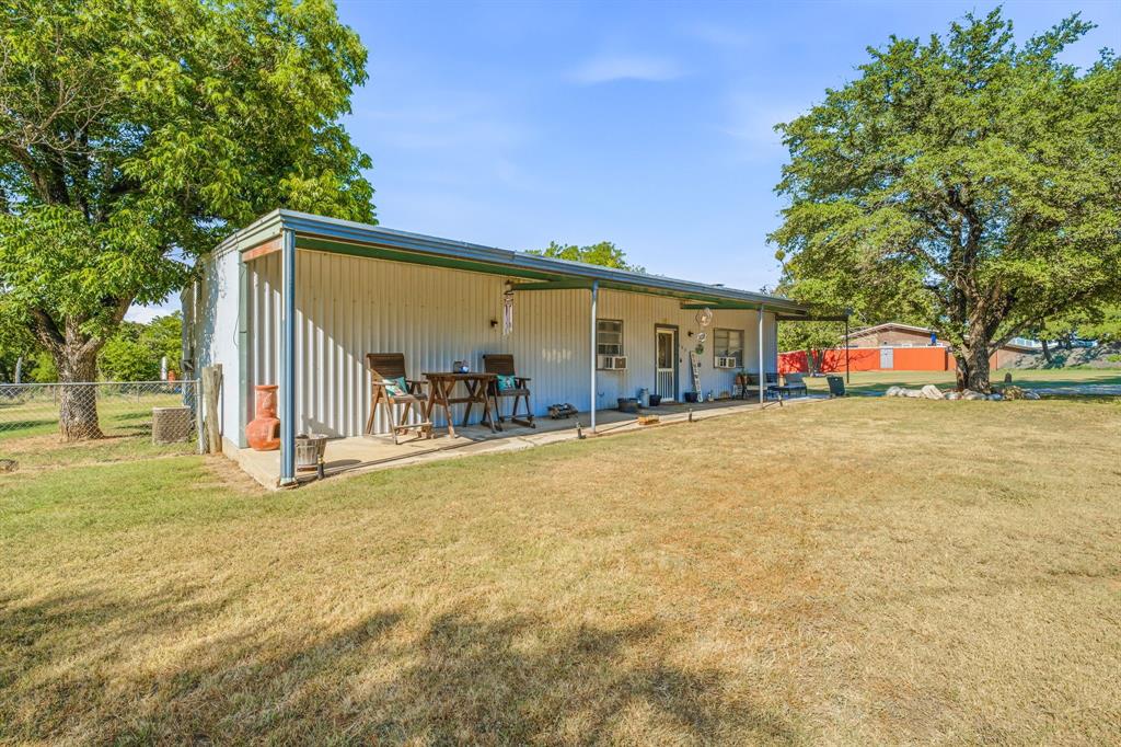 609 E Labadie Avenue Property Photo 2