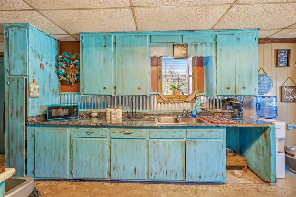 609 E Labadie Avenue Property Photo 10
