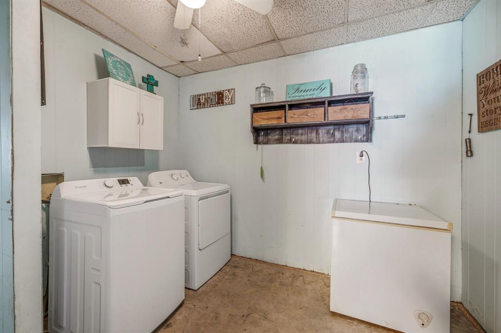609 E Labadie Avenue Property Photo 11