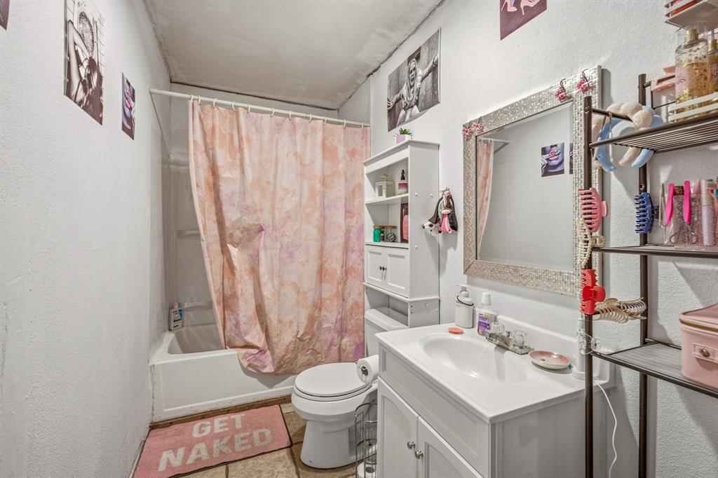 609 E Labadie Avenue Property Photo 15