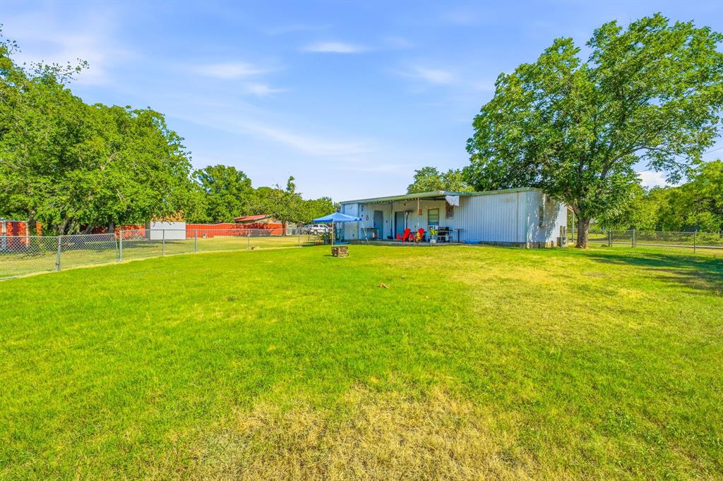 609 E Labadie Avenue Property Photo 19