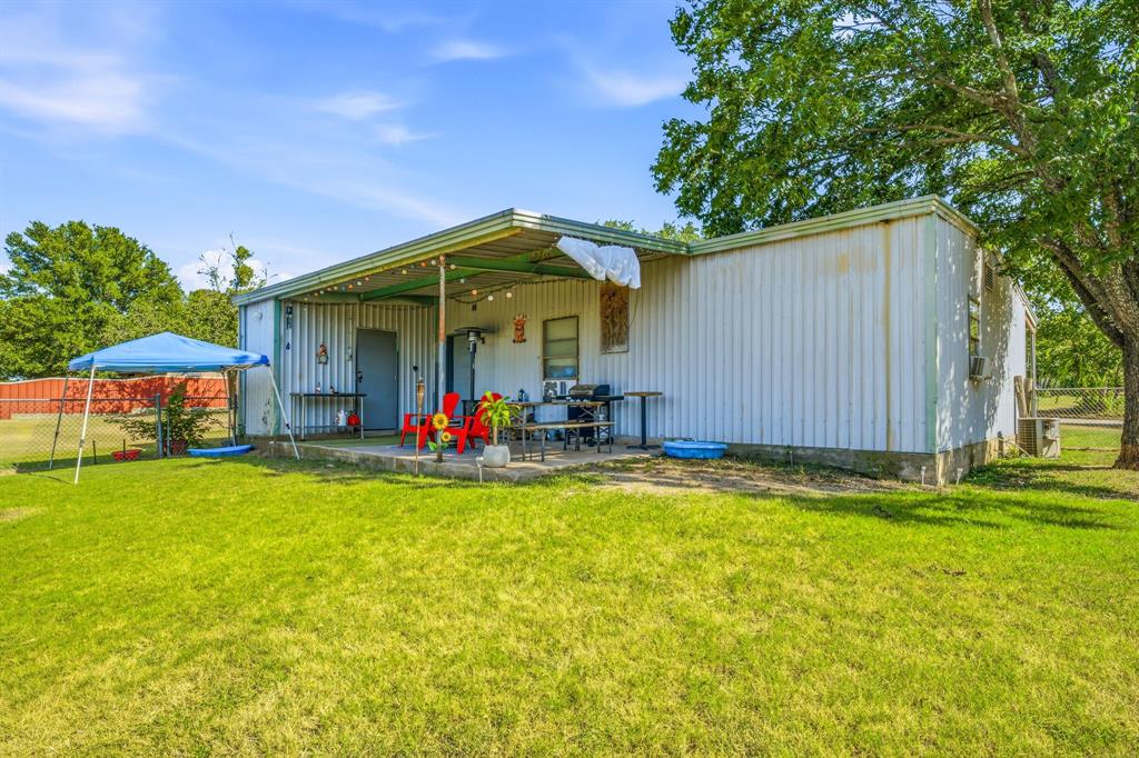609 E Labadie Avenue Property Photo 20