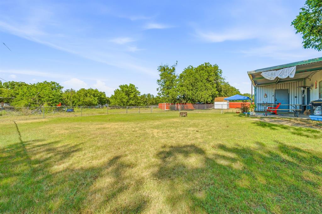 609 E Labadie Avenue Property Photo 21