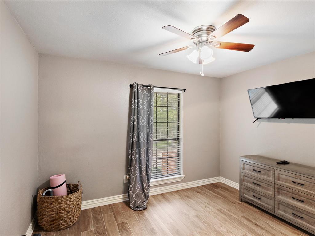 2922 Spring Brook Drive Property Photo 8