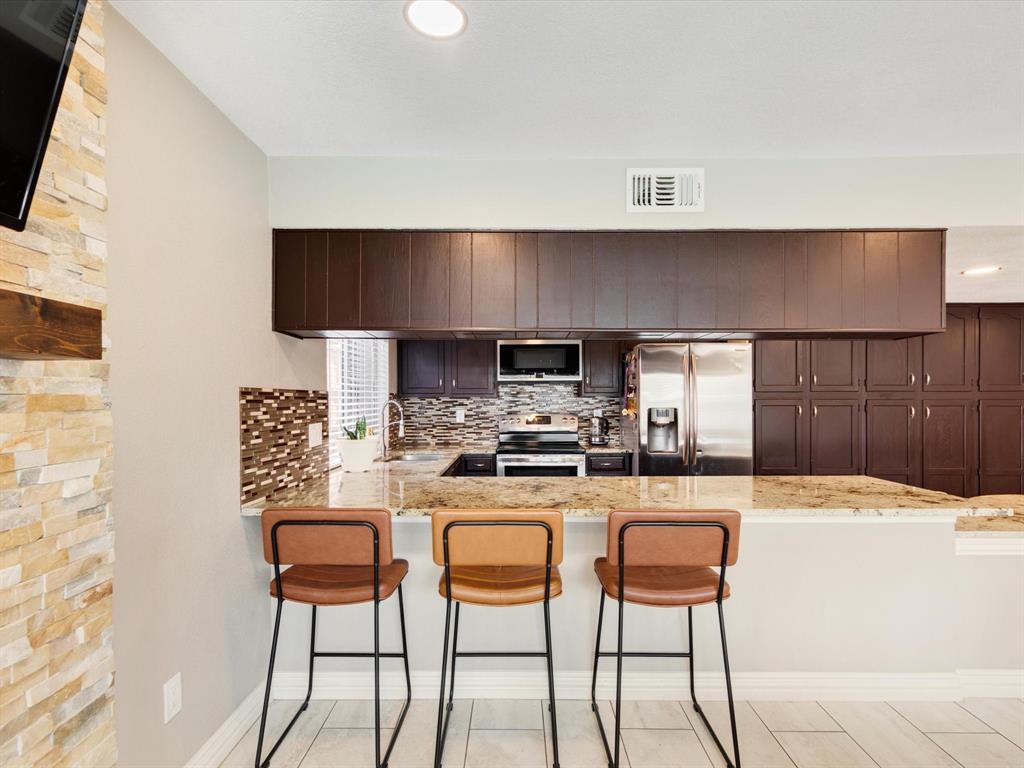 2922 Spring Brook Drive Property Photo 15