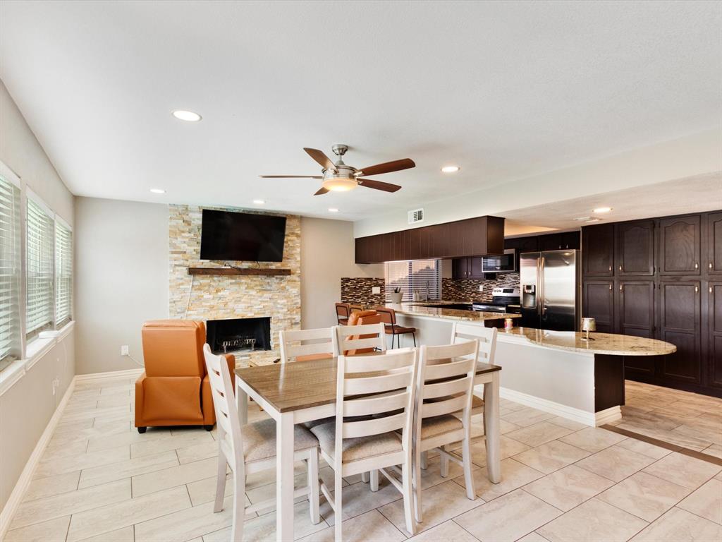 2922 Spring Brook Drive Property Photo 17