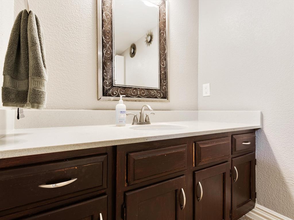 2922 Spring Brook Drive Property Photo 21