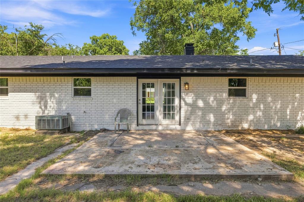 209 S Austin Street Property Photo 28
